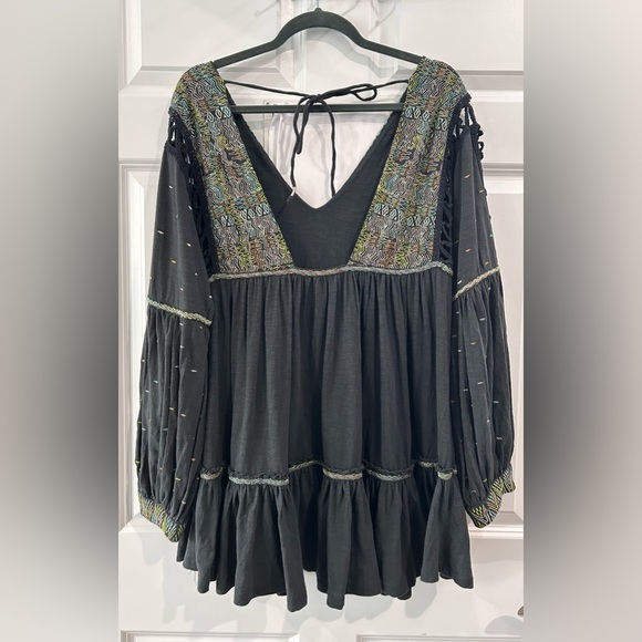 Free People Gray Boho Embroidered Tunic Blouse M Peasant Tiered Balloon Sleeve - Picture 2 of 12